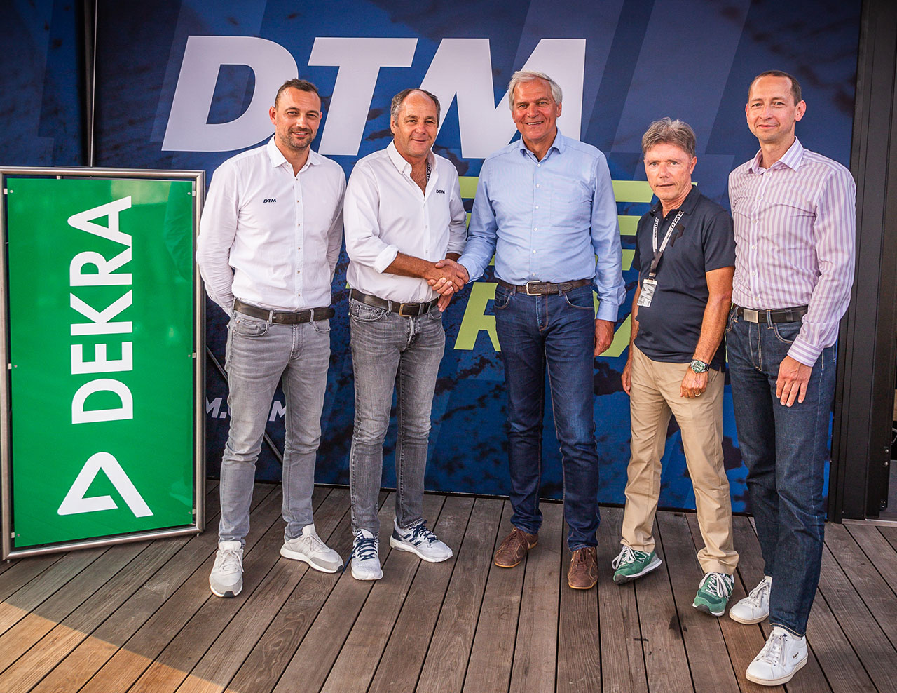Vertrag verlängert: DEKRA und DTM setzen Partnerschaft ...