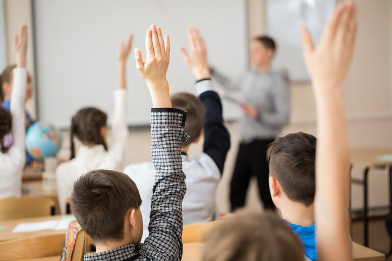 Die PISA-Studie 2023 zeigt Probleme im Bildungssystem.