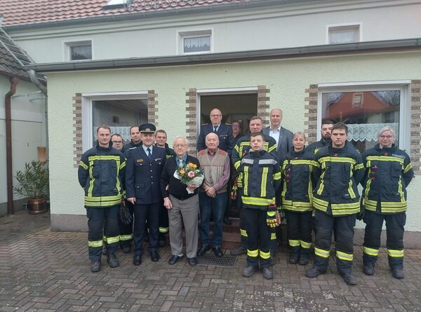 Die Feuerwehr Lauhammer hatte am 31. Dezember einen besonderen Jubiliar.