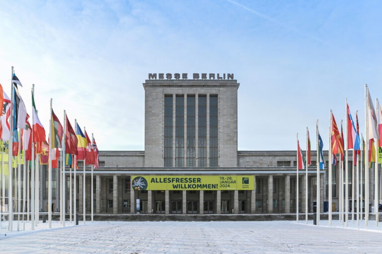 Vielfältige Impulse für nachhaltige Ernährung und Landwirtschaft auf der Grünen Woche 2024 in Berlin. 1.400 Aussteller aus 60 Ländern präsentieren Innovationen.