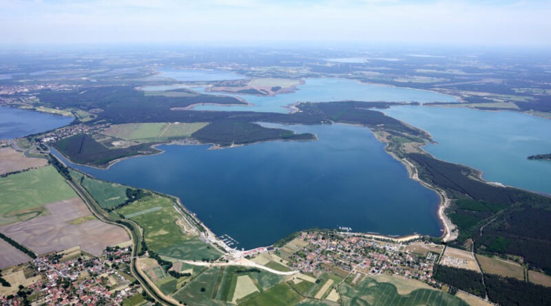 Zwischen dem 19.Februar 2024 und dem 30. April 2024 finden auf seebegleitenden Wirtschaftswegen am Geierswalder und Partwitzer See Arbeiten zur Reparatur und Erneuerung der Fahrbahndecken statt.
