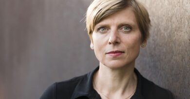 Ulrike Müller wird neue Intendantin der neuen Bühne Senftenberg Ulrike Müller wird neue Intendantin der neuen Bühne Senftenberg