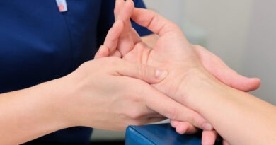 Hände bei einer ergotherapeutischen Übung in Lauchhammer