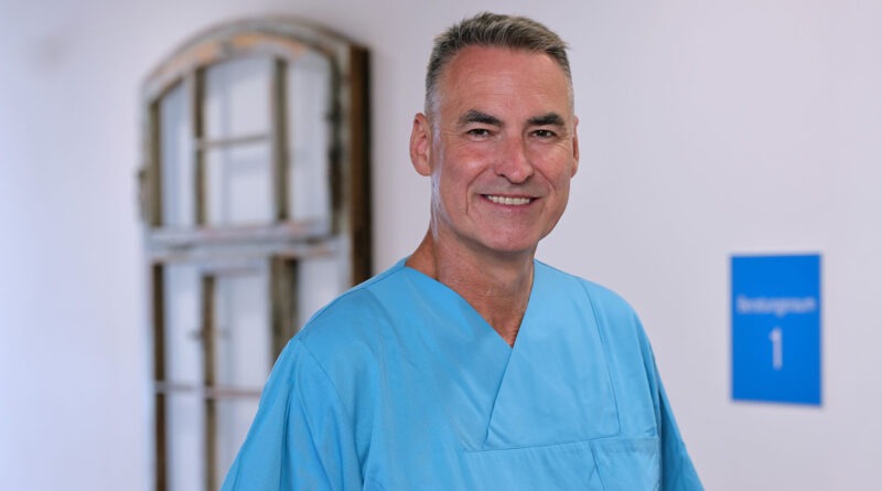 Neurochirurg Dr. Steffen Sola